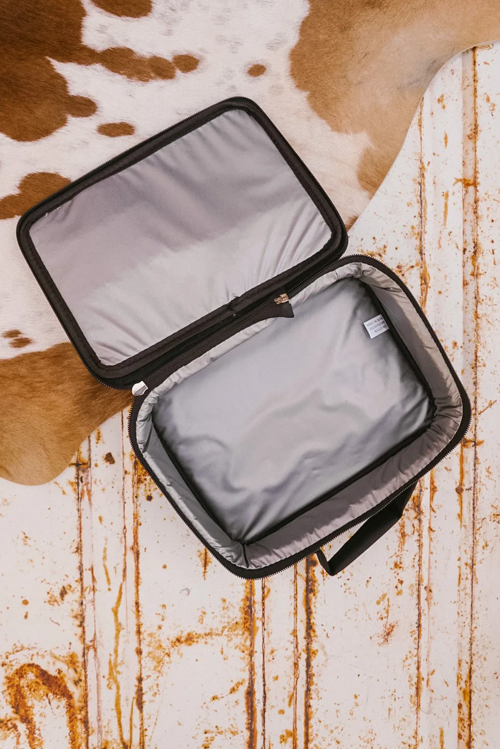 Elk Shed Lunch Box in Peachy Pink