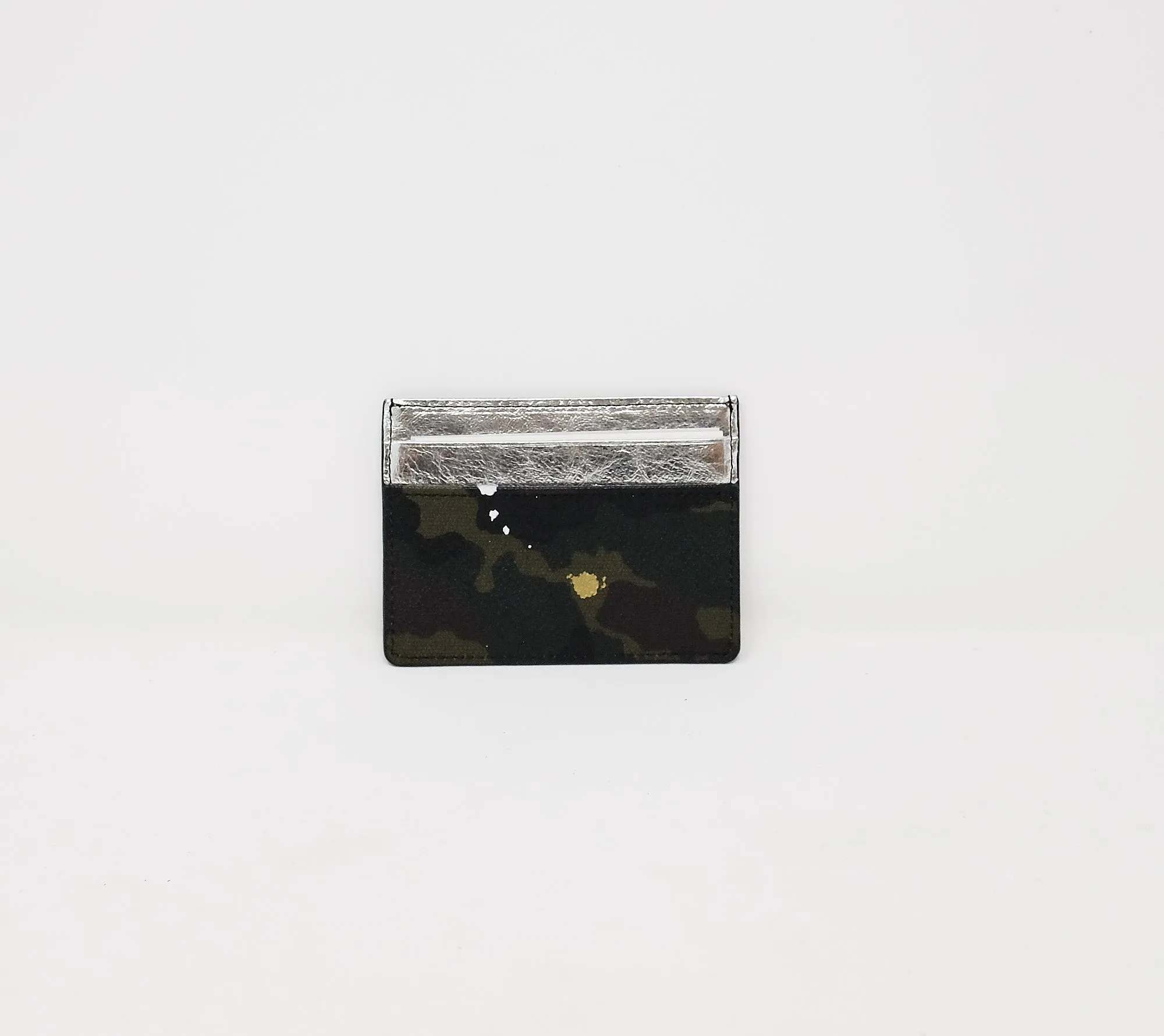Gentil Bandit:  Card Case Silver (green camo) Malibu/Tokyo
