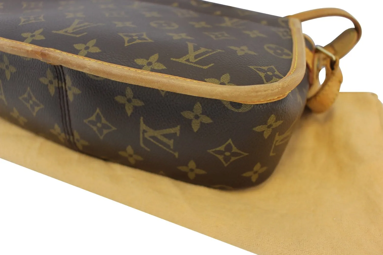 LOUIS VUITTON Monogram Canvas Sologne Messenger Bag