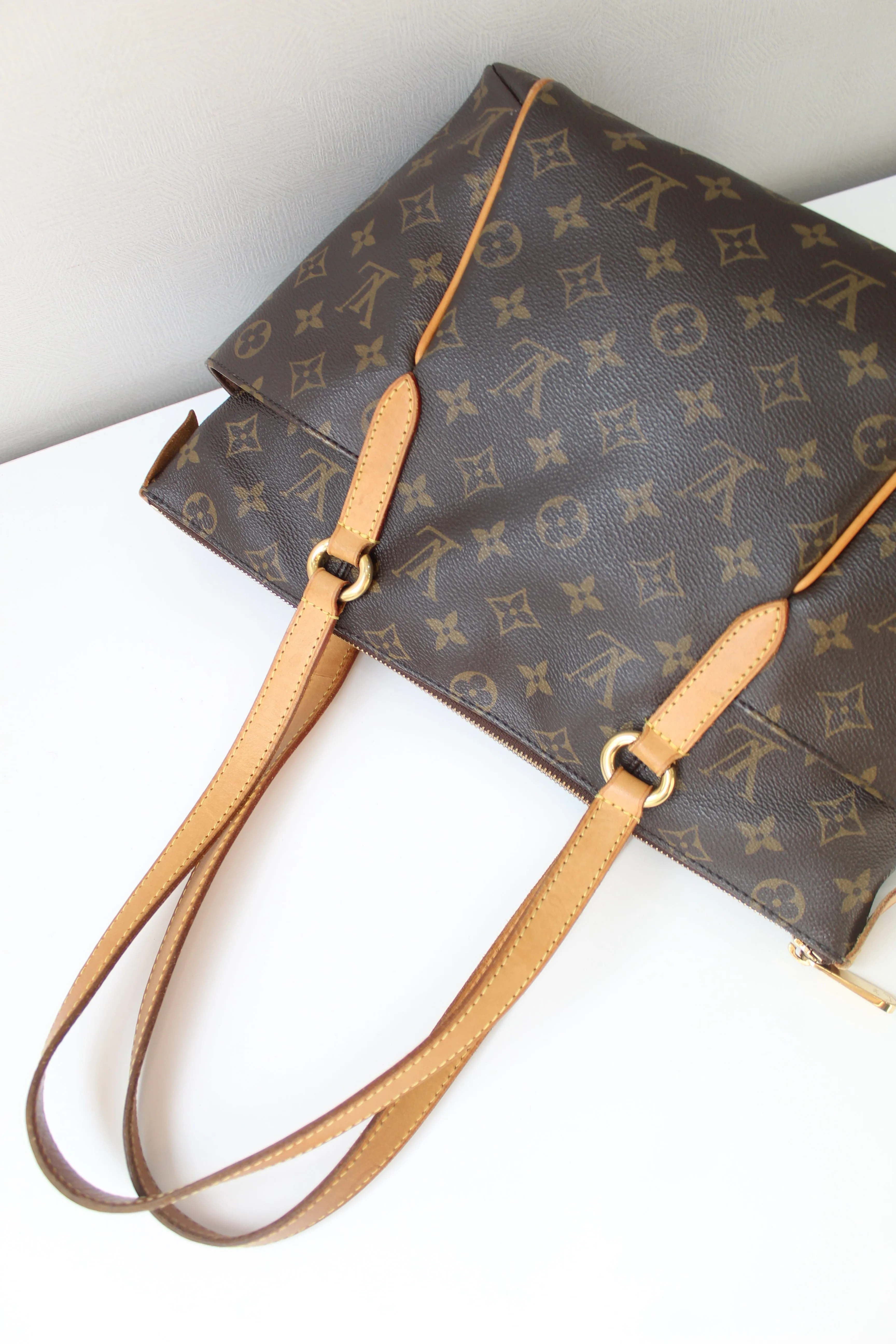 Louis Vuitton Totally PM