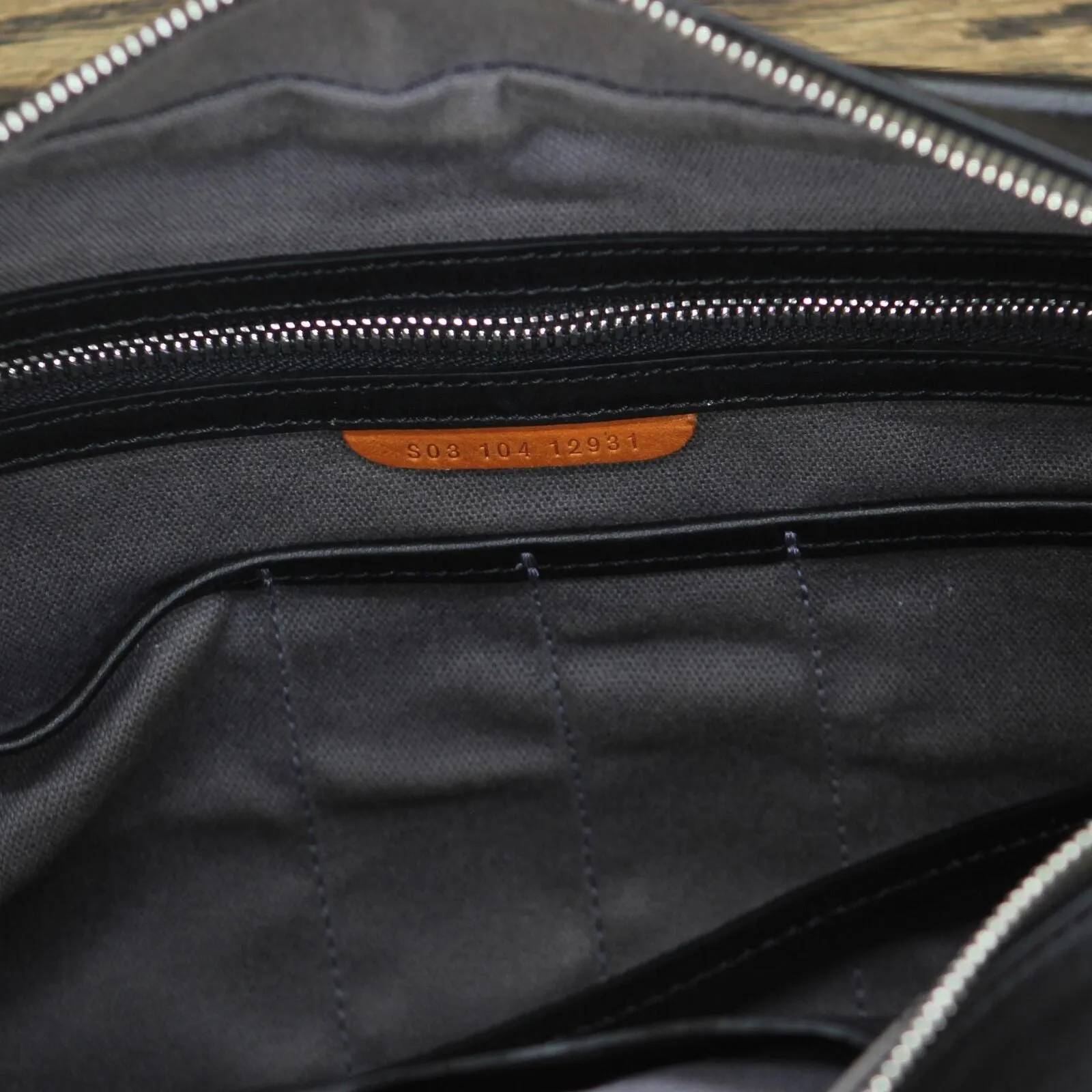 Shinola Zip Top Leather Messenger Camera Bag Black