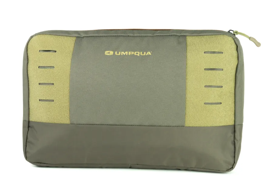 Umpqua ZS2 Traveler Fly Tying Kit